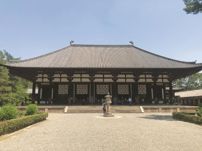唐招提寺建于公元8世纪中叶,是日本遗存的奈良时代建筑群.
